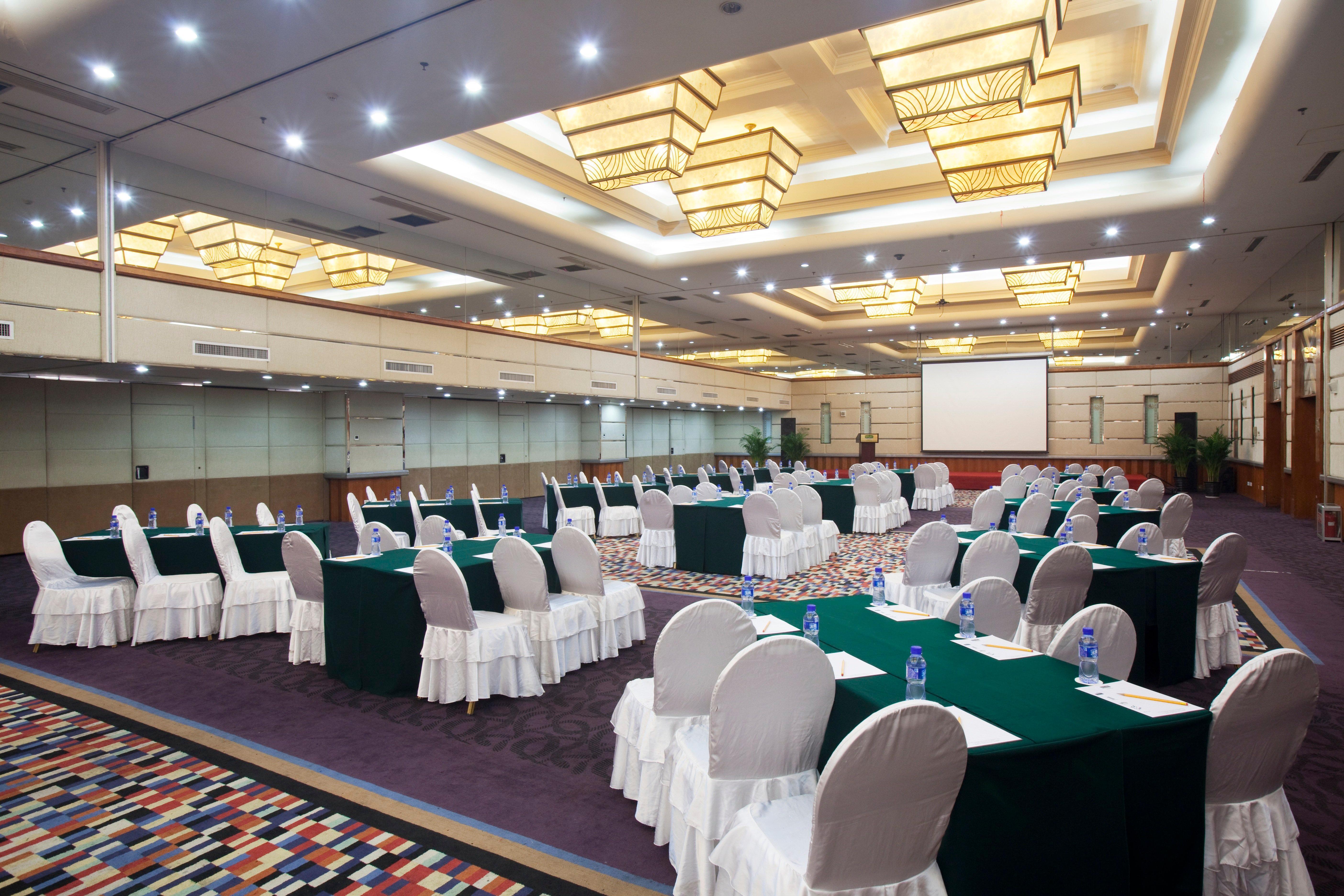 Holiday Inn Hohhot, An Ihg Hotel Екстер'єр фото